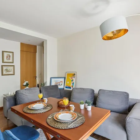 Trocadero & Arc De Triomphe - 1br With Balcony
