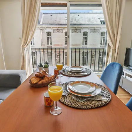 Trocadero & Arc De Triomphe - 1br With Balcony *